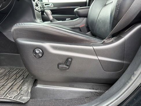 Used 2020 Jeep Grand Cherokee Limited image 13