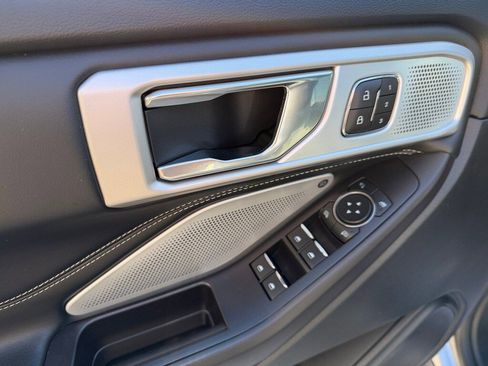 Used 2020 Ford Explorer ST w/ ST Street Pack image 18