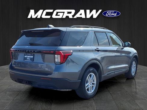 New 2026 Ford Explorer Active RWD image 9