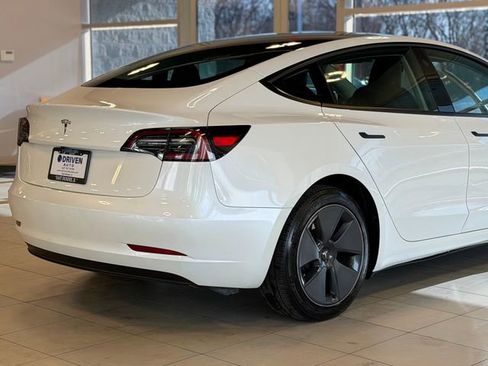 Used 2023 Tesla Model 3 Standard Range image 11