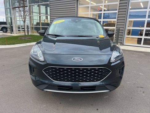 Certified 2022 Ford Escape SE image 2
