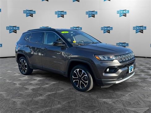 Used 2022 Jeep Compass Limited image 8