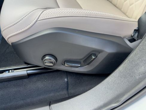 New 2026 Volvo XC90 B6 Plus w/ Protection Package Premier image 12