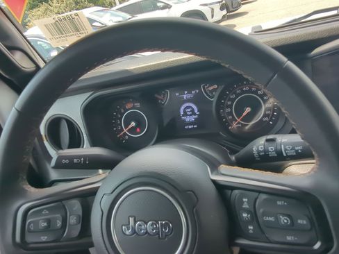 Used 2024 Jeep Wrangler Unlimited Sport AWD/4WD image 14