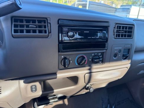 Used 2003 Ford F350 Lariat RWD image 18