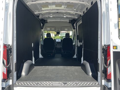 New 2026 Ford Transit 250 148 Medium Roof w/ Load Area Protection Package image 18
