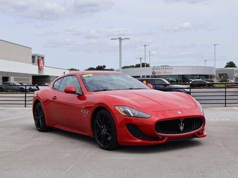 Used 2015 Maserati GranTurismo Sport RWD image 3