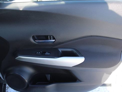 Used 2020 Nissan Kicks SV image 7