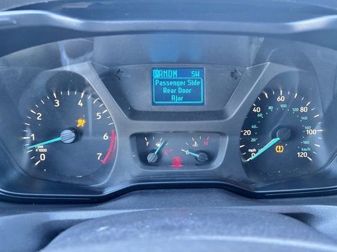 Used 2019 Ford Transit 350 XLT image 5