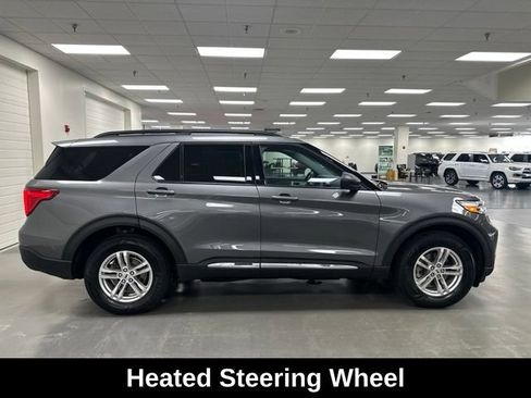 Used 2023 Ford Explorer XLT w/ Equipment Group 202A AWD/4WD image 7
