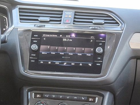 Used 2021 Volkswagen Tiguan SEL image 19