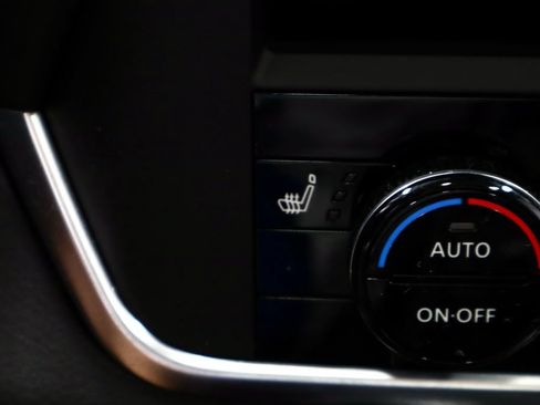 Certified 2023 Nissan Rogue SV w/ SV Premium B Package AWD/4WD image 4