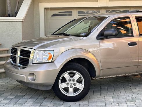 Used 2008 Dodge Durango SLT AWD/4WD image 2