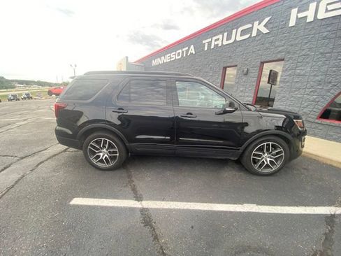 Used 2017 Ford Explorer Sport w/ Equipment Group 401A AWD/4WD image 8