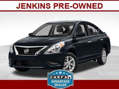 Used 2015 Nissan Versa S FWD image 1