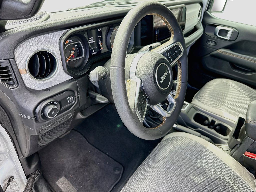 Certified 2024 Jeep Wrangler Unlimited Sahara w/ Technology Group AWD/4WD image 10