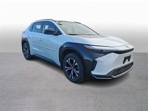 Used 2024 Toyota bZ4X XLE image 3