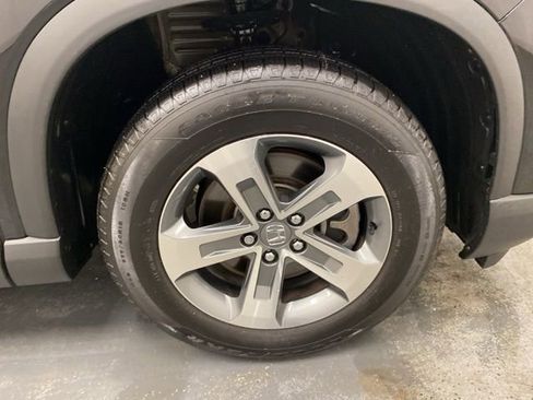 Certified 2025 Honda Pilot EX-L image 32