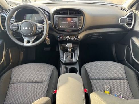 Certified 2025 Kia Soul LX w/ LX Technology Package image 11