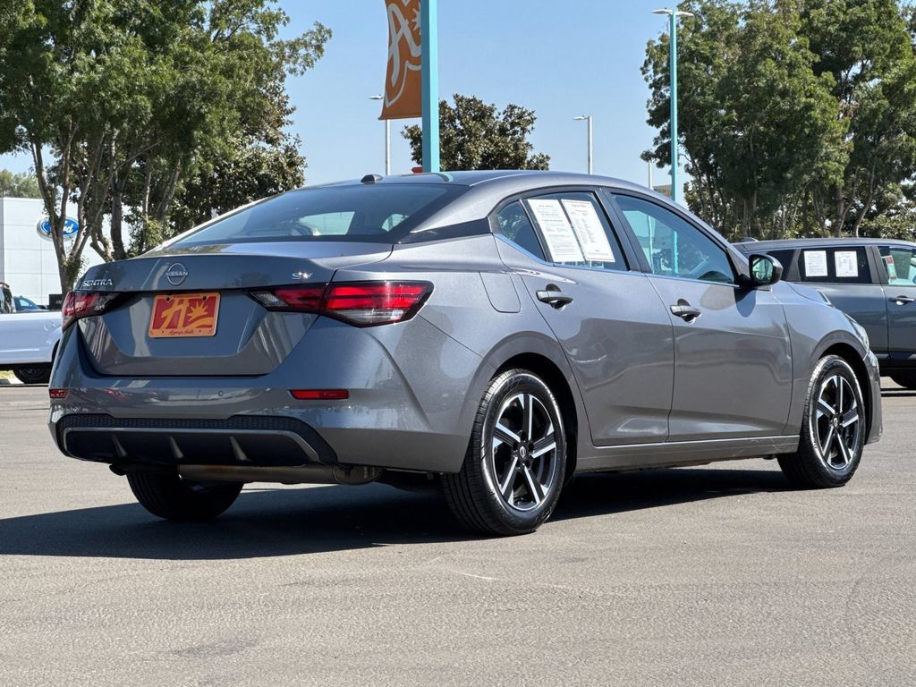 Used 2024 Nissan Sentra SV FWD image 5
