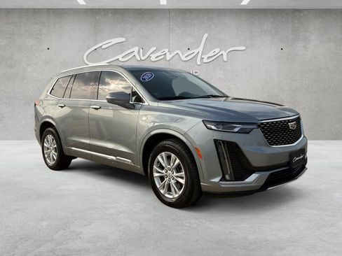 Used 2023 Cadillac XT6 Luxury FWD image 2