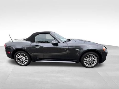 Used 2017 FIAT 124 Spider Classica RWD image 7