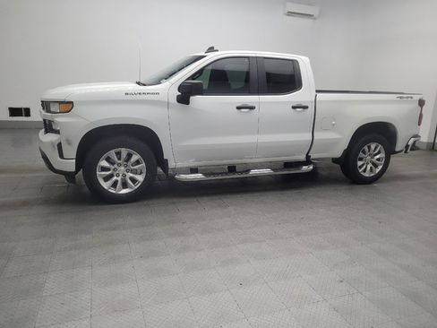 Used 2021 Chevrolet Silverado 1500 Custom AWD/4WD image 2