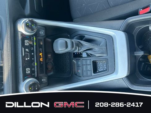 Used 2025 Toyota RAV4 XLE AWD/4WD image 4
