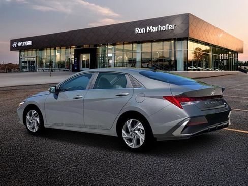 New 2026 Hyundai Elantra Limited FWD image 6