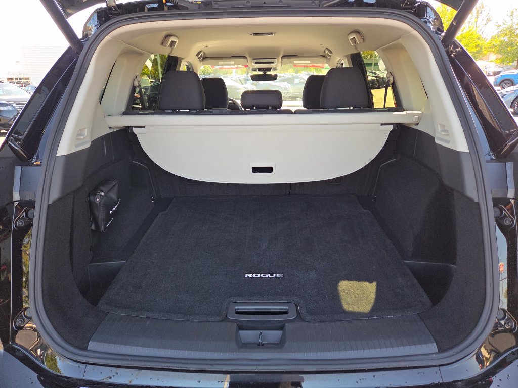 Certified 2024 Nissan Rogue SV AWD/4WD image 26