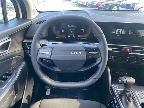 New 2026 Kia Sportage LX FWD image 16