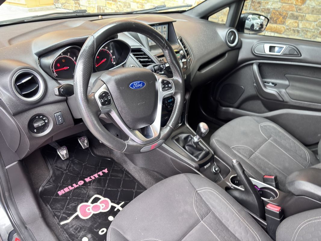 Used 2016 Ford Fiesta ST FWD image 16