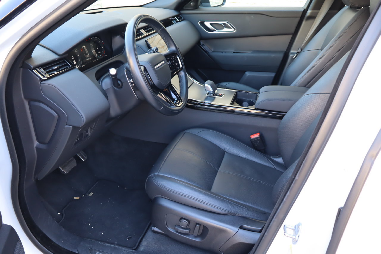 Used 2025 Land Rover Range Rover Velar Dynamic SE AWD/4WD image 16