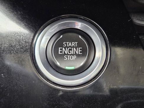 Used 2025 Buick Envision Preferred AWD/4WD image 21