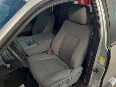 Used 2012 Ford F150 XLT w/ XLT Chrome Pkg image 9