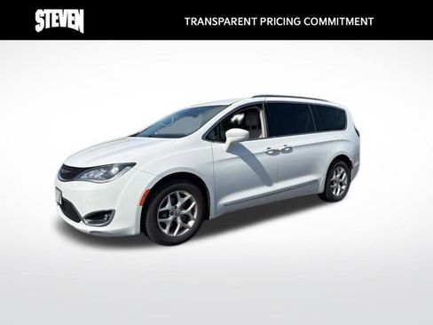 Used 2017 Chrysler Pacifica Touring-L Plus w/ Tire & Wheel Group image 1