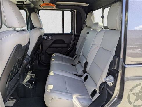 Used 2021 Jeep Gladiator Mojave image 18