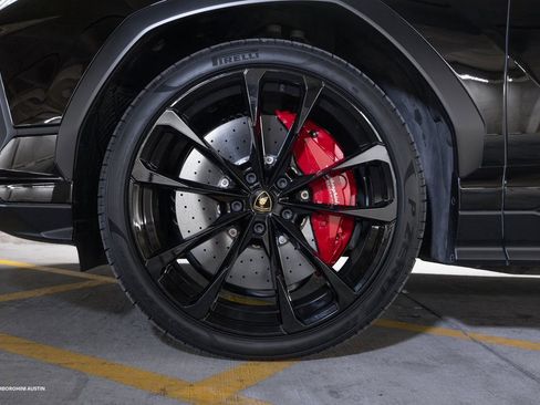 Used 2024 Lamborghini Urus S image 4