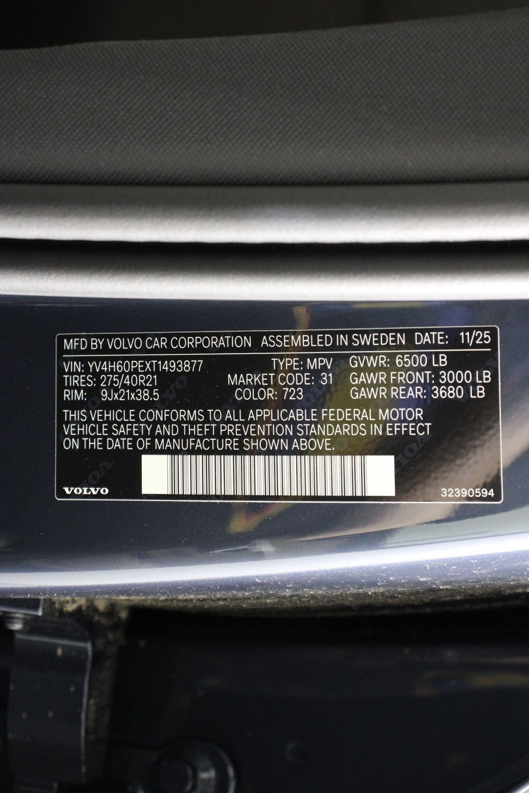 New 2026 Volvo XC90 T8 Plus w/ Protection Package Premier AWD/4WD image 17