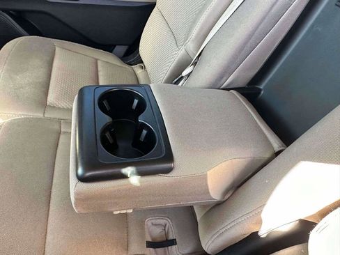 Used 2023 Ford Explorer XLT AWD/4WD image 11