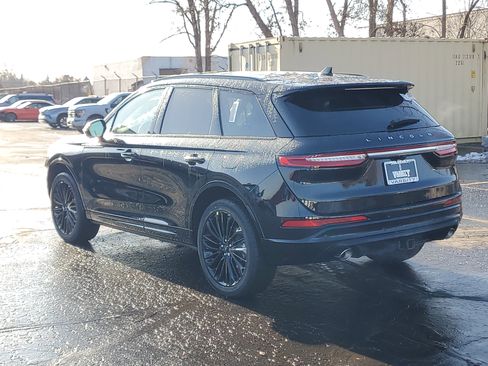 New 2026 Lincoln Corsair Premiere image 3