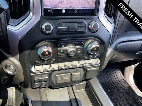 Used 2019 GMC Sierra 1500 SLT w/ SLT Premium Plus Package AWD/4WD image 17