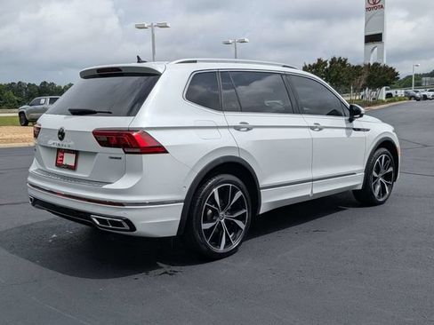 Used 2024 Volkswagen Tiguan SEL R-Line AWD/4WD image 3