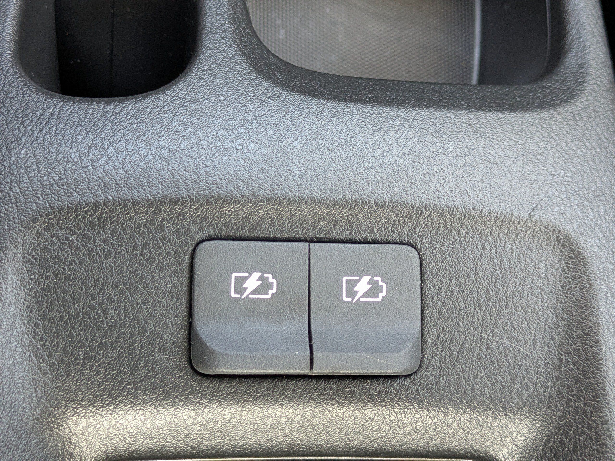Used 2025 Nissan Versa S w/ Trunk Package FWD image 26