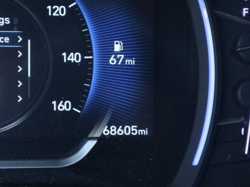 Used 2019 Hyundai Santa Fe SEL image 22