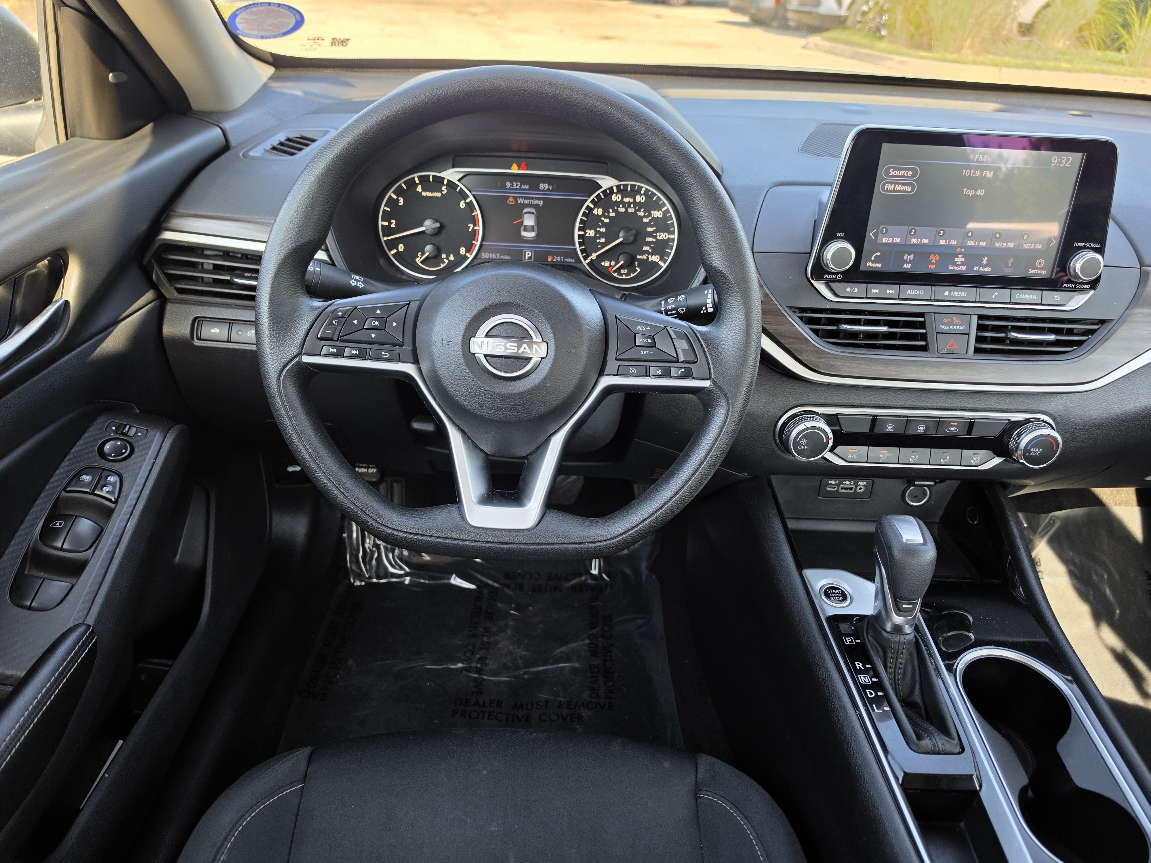 Used 2024 Nissan Altima 2.5 SV FWD image 9