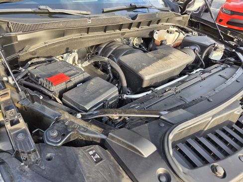 Certified 2024 Chevrolet Suburban LT AWD/4WD image 26