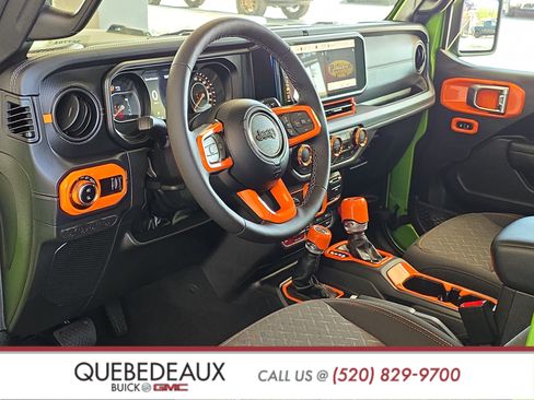 Used 2025 Jeep Gladiator Mojave w/ Steel Bumper Group AWD/4WD image 10