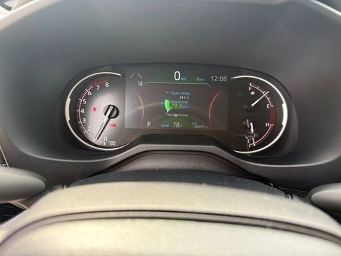 Used 2024 Toyota RAV4 LE FWD image 14