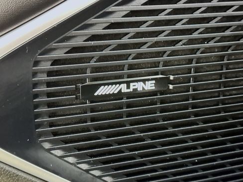 Used 2022 Jeep Wagoneer Series II w/ Premium Group I AWD/4WD image 4